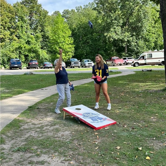 MEET YOUR POSHER - Picture 1 of 1